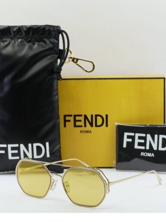 Fendi FE40039U 10L Geometric Sunglasses - Gold / Yellow Mirror